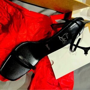 Brand New Christian Louboutin Condora Sandal size 40 1/2